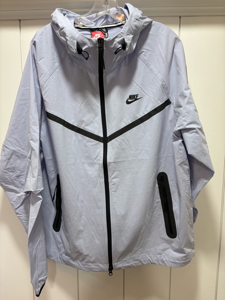 Nike Men's Light Gray And Black Hooded Windbreaker